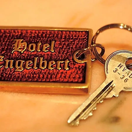 Engelbert 3*