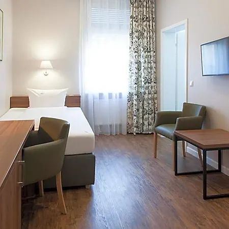 Hotell Engelbert 3*